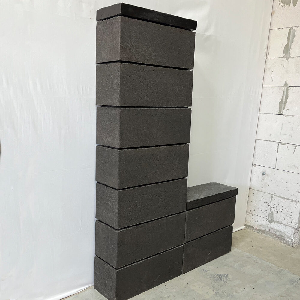 Черный бетонный столб для забора - БЛЭК