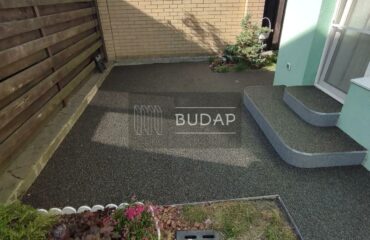 Оттенок серого: стильный каменный ковер для вашего сада / Камяний килим Budap